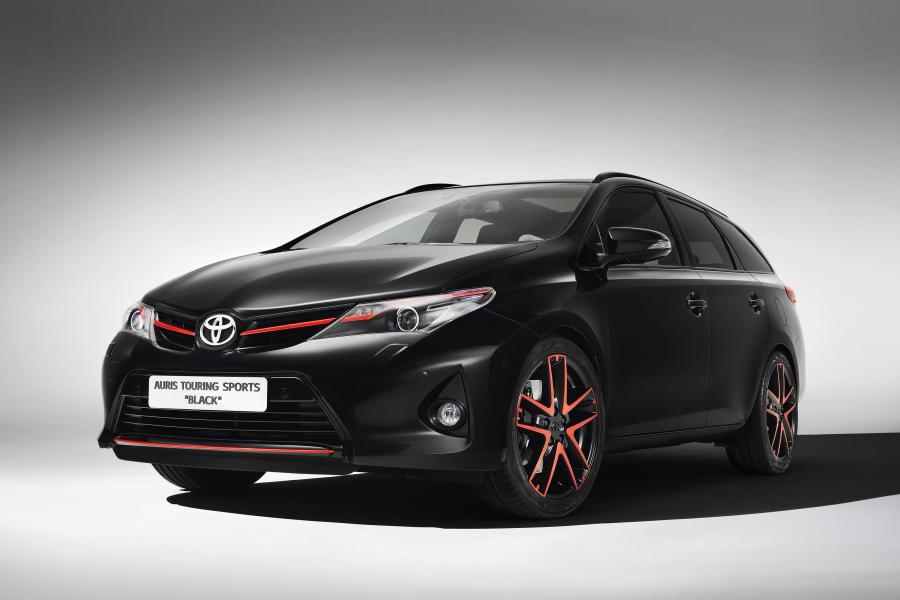 Toyota Auris TS Black by Design Studies '2013